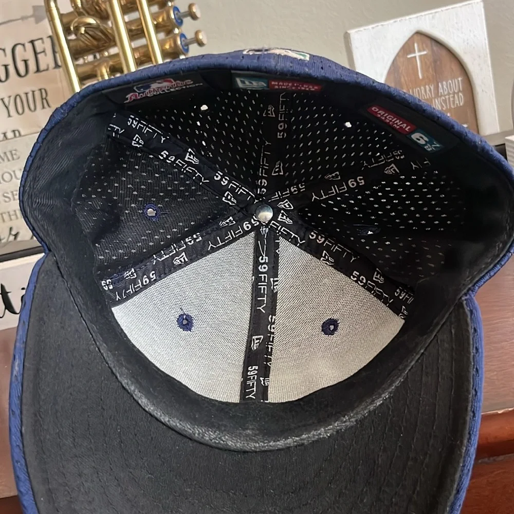 Seattle Mariners New Era 59Fifty Fitted Size 6 7/8 MLB Hat / Cap